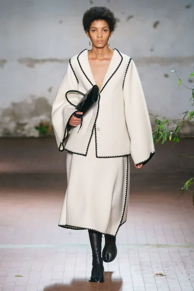 Look 47